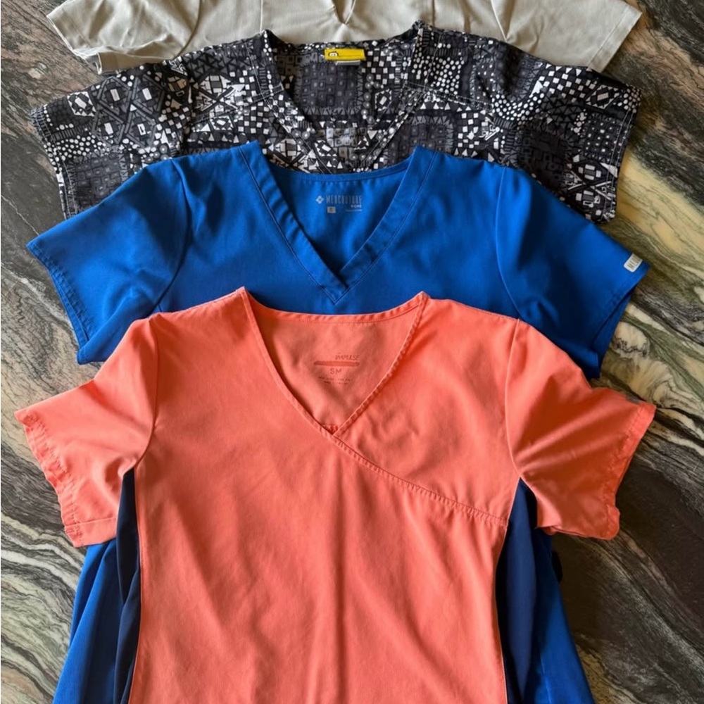 Woman’s Scrub Tops